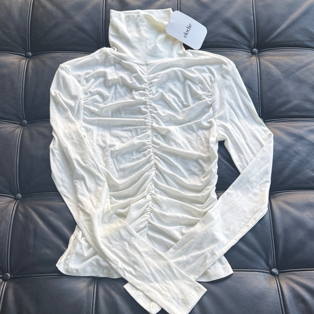 Elodie Off-White Ruched Long Sleeve Top